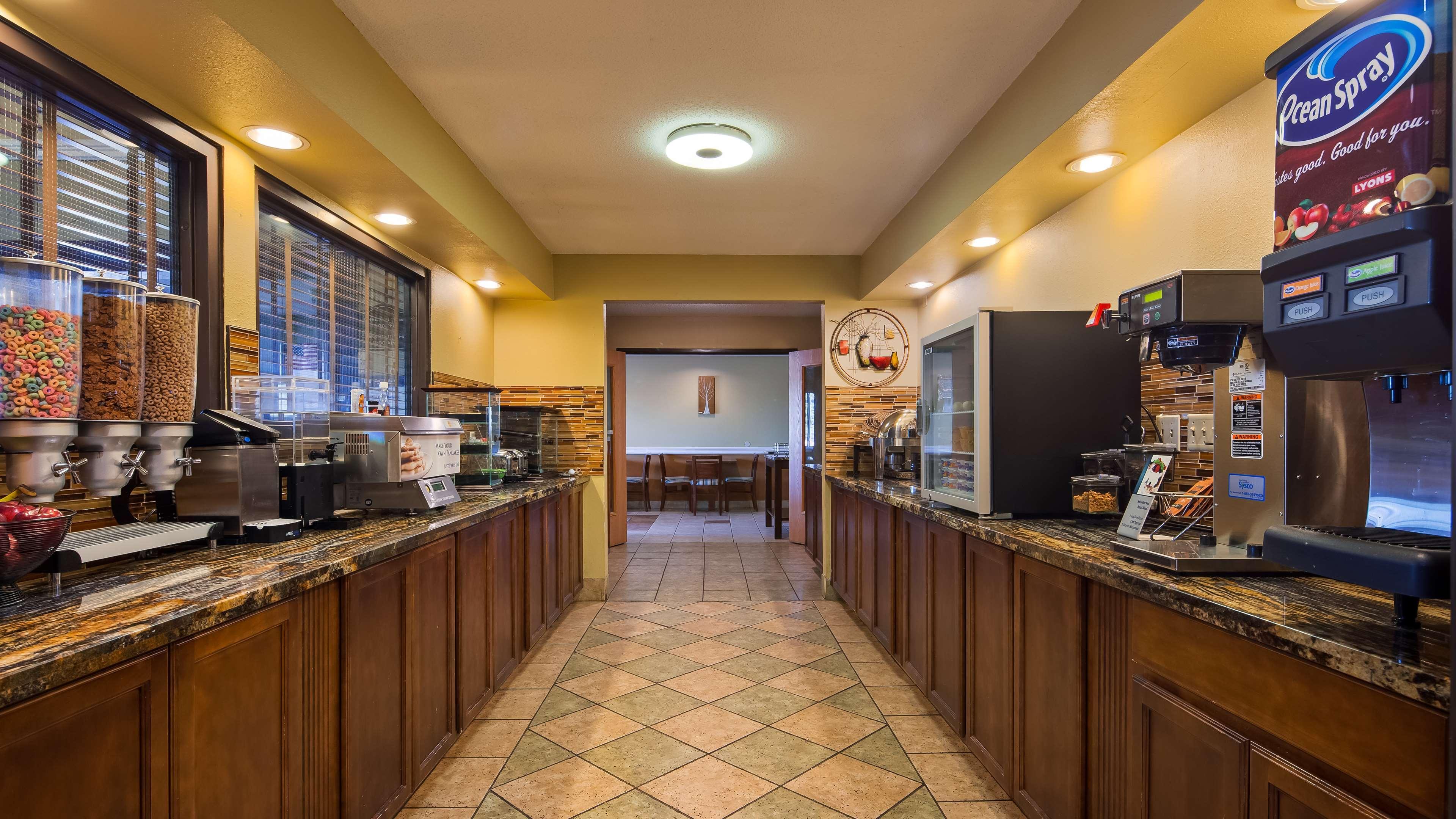 Best Western Alexandria Inn Exterior photo